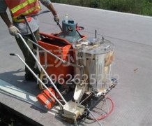 熱熔標(biāo)線施工機(jī)械 車位劃線用什么設(shè)備？
