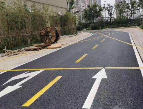 蘇州小區(qū)道路劃線哪家好？推薦江蘇中穎